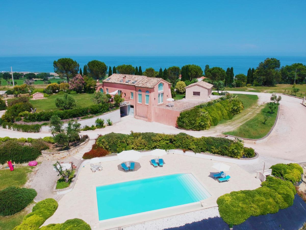 Nontiscordardime B&B Villa Agriturismo Civitanova Marche Buitenkant foto